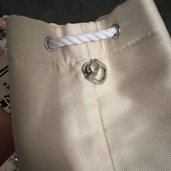 ❌SOLD❌Dior Beige /cream cosmetic convert to crossbody bag - Picture 7 of 13